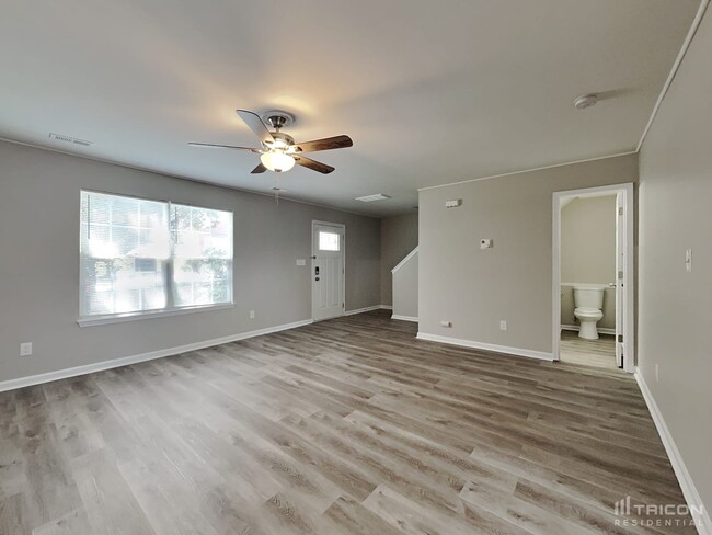 Building Photo - 1521 Clover Ridge Ct