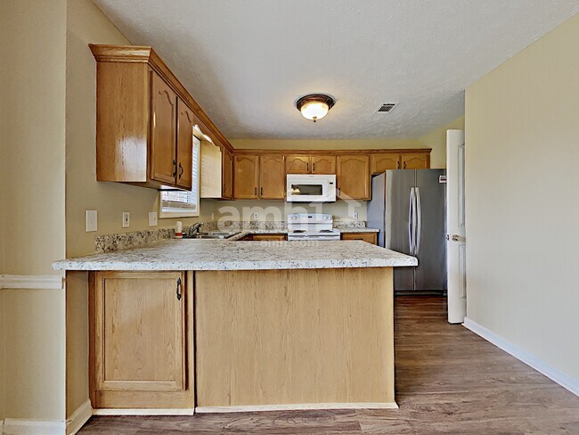 Foto del edificio - 9009 Lomond Dr