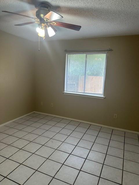 Building Photo - 2601 Reeves Cir