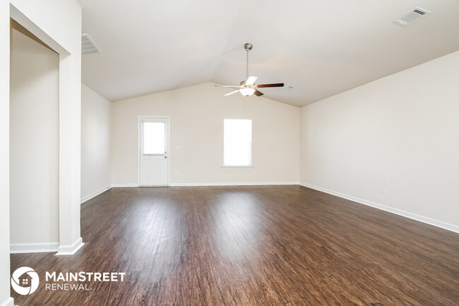 Building Photo - 2524 Queen Bee Dr