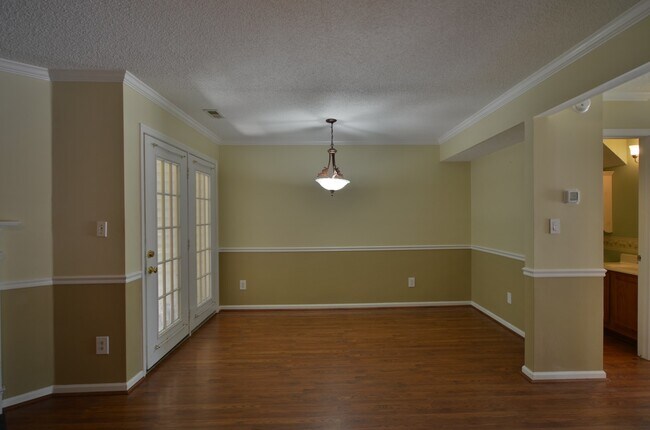 Foto del edificio - Coming Soon! 2BR 2.5 BA Townhome in Yorktown!