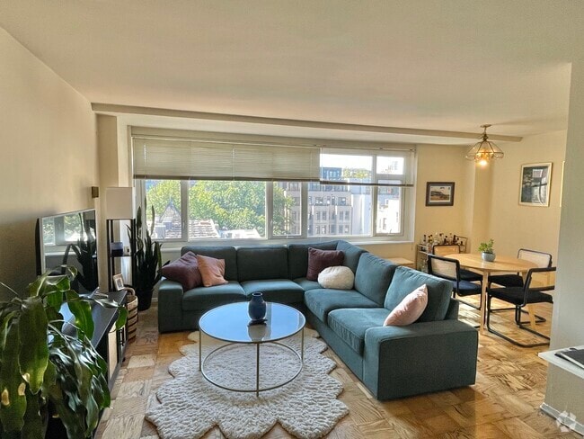 Building Photo - 1545 18th St NW