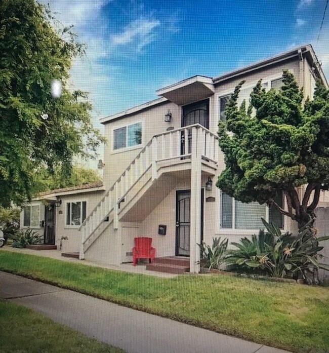 Building Photo - 4133 Everts St