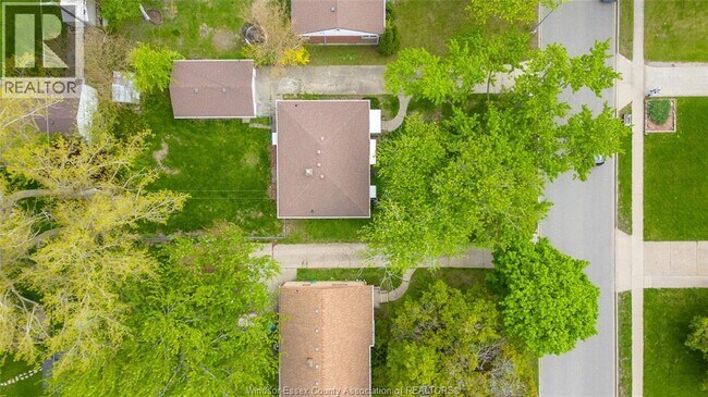 Photo du bâtiment - 3264 Dominion Blvd