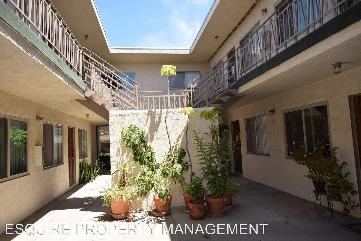 Primary Photo - 1700 Ventura Blvd