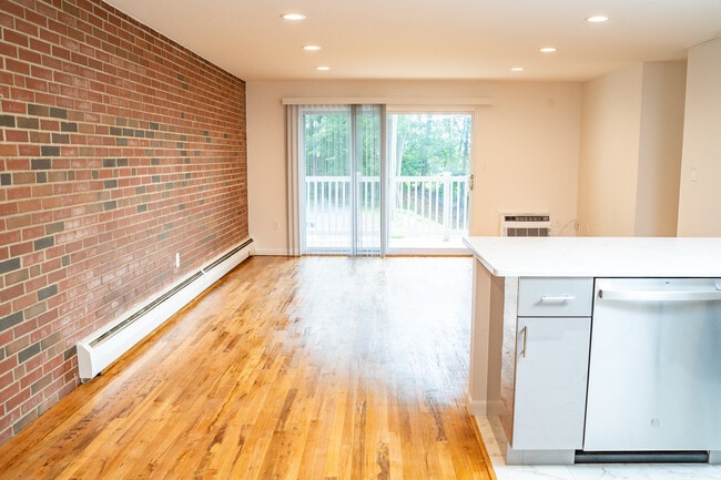 Building Photo - Kenmore Apartments