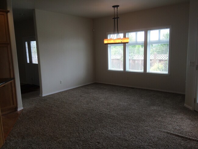 Foto del edificio - 6367 Murray Way NE