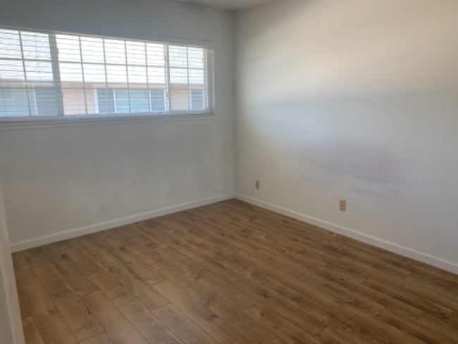 Building Photo - 3561 Farm Hill Blvd