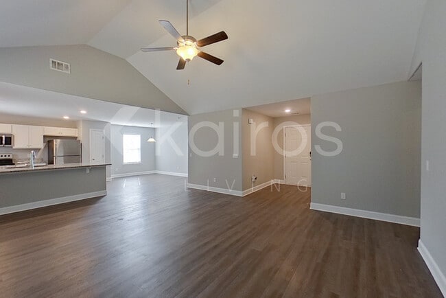 Foto del edificio - 110 Western Red Cedar Dr