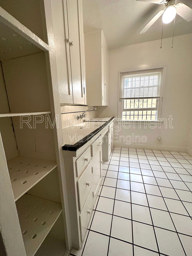 Building Photo - 1825 Ivar Ave