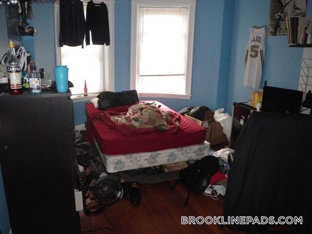 Foto del edificio - 1905 Beacon St