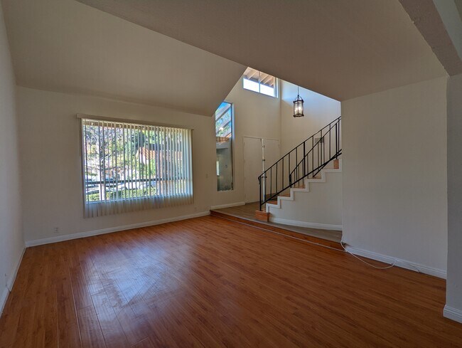 Sala de estar - 19854 Calle Granada