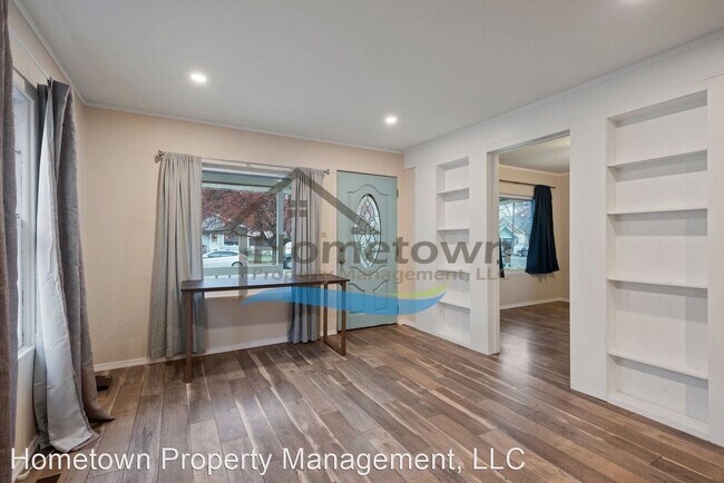 Building Photo - 3 br, 1 bath House - 220 W Mission Ave