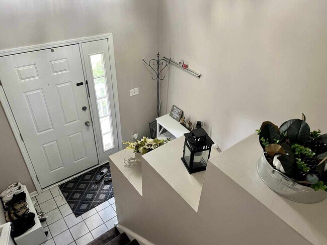 Building Photo - 2957 Waters Edge Cir