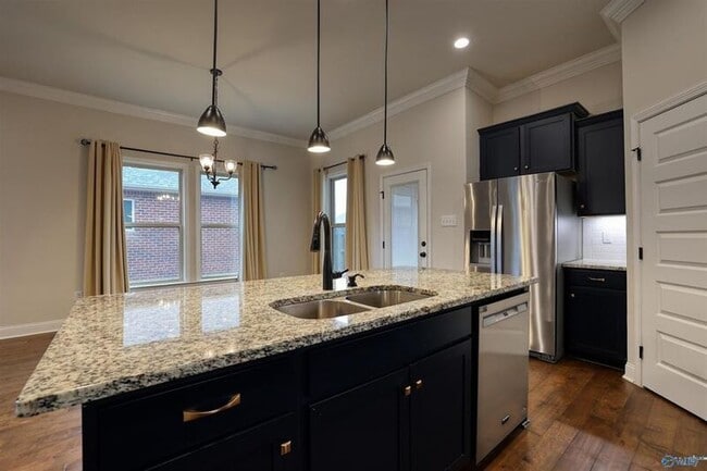 Building Photo - 12786 Juniors Dr