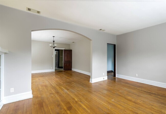 Foto del edificio - 7005 Amherst Ave