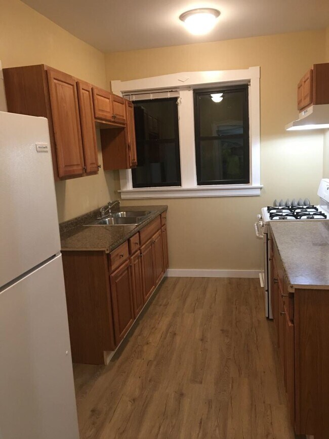Foto del edificio - 2652 E 74th St