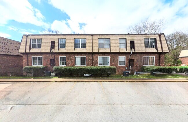 Foto del edificio - 441 Harding Pl