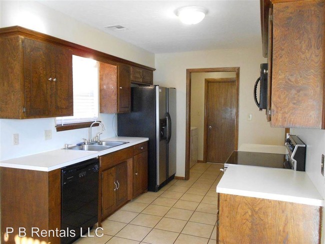 Building Photo - 3 br, 2 bath House - 7210 SW Oxford Avenue