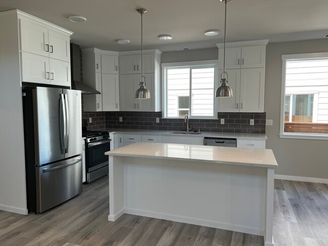Kitchen - 12824 187th Ave E