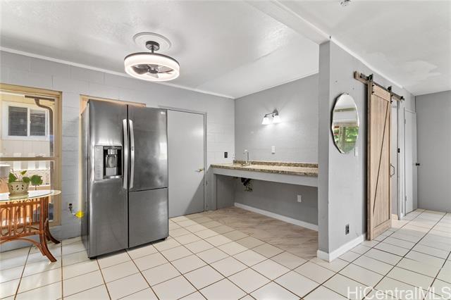 Building Photo - 87-175-175 Manuoioi Pl