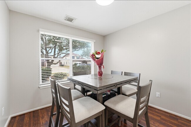 Foto del edificio - 14530 Morningside Vw Dr