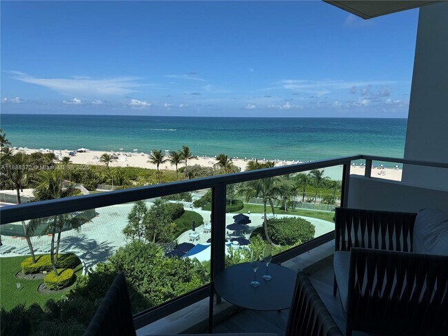 Building Photo - 5151 Collins Ave