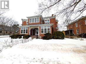 Building Photo - 35 King St