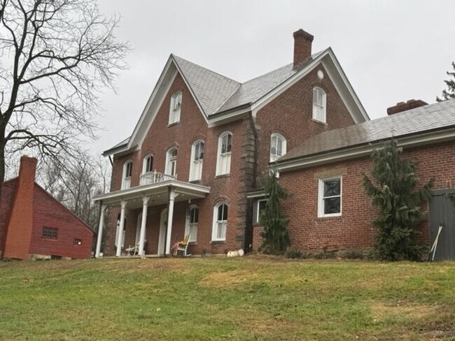 Foto del edificio - Rare find in great school district