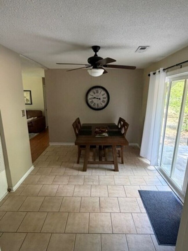 Building Photo - 4 Bedroom | 1.5 Bath Home in Wilmington, NC