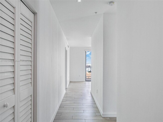Foto del edificio - 1600 SW 1st Ave