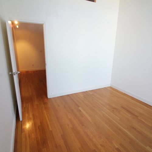 Building Photo - 342 Eldert St