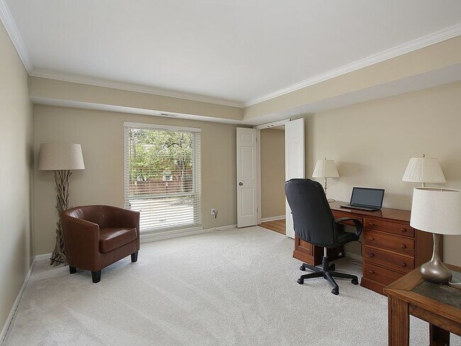 Foto del edificio - 134 Green Bay Rd