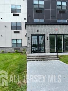 Building Photo - 100 Jackson Ave