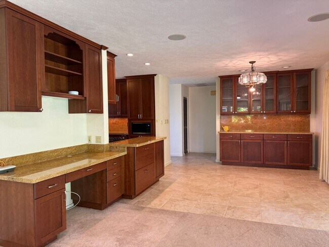 Foto del edificio - Large 3BR/2.5BA Single-Level Home for Rent in Ulu Mahi, Lihue