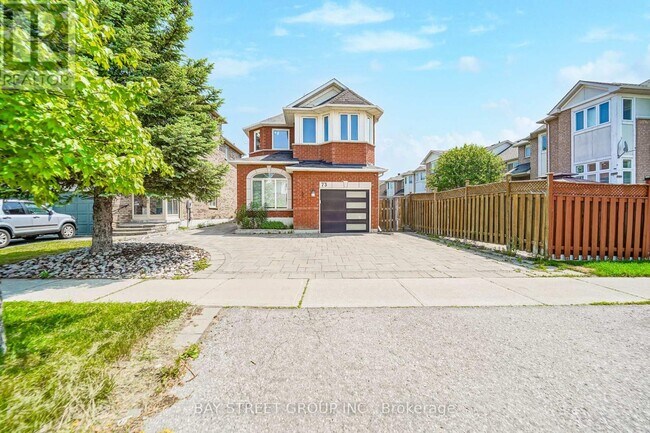 Building Photo - 73 Bridlepath St