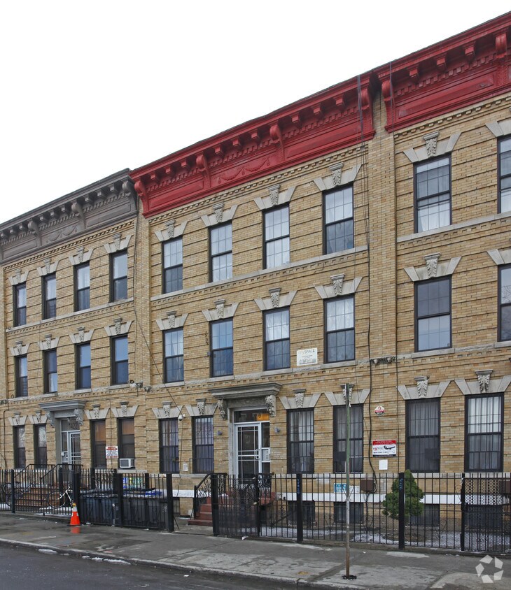 Primary Photo - 1420 Putnam Avenue