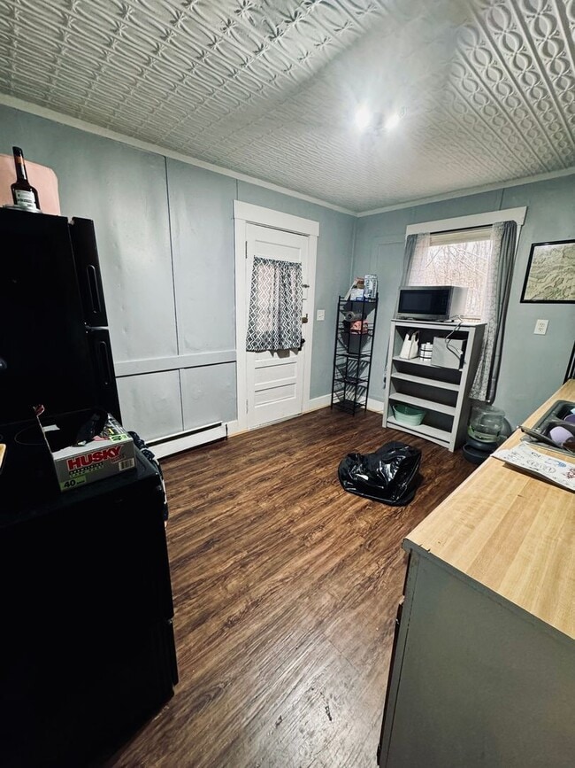 Building Photo - 64 Summer St