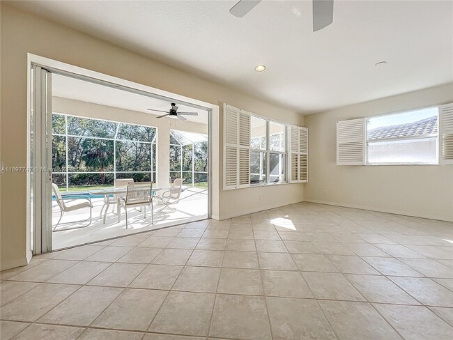 Foto del edificio - 4874 Sabal Lake Cir