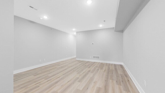Building Photo - 3616 Haverford Ave