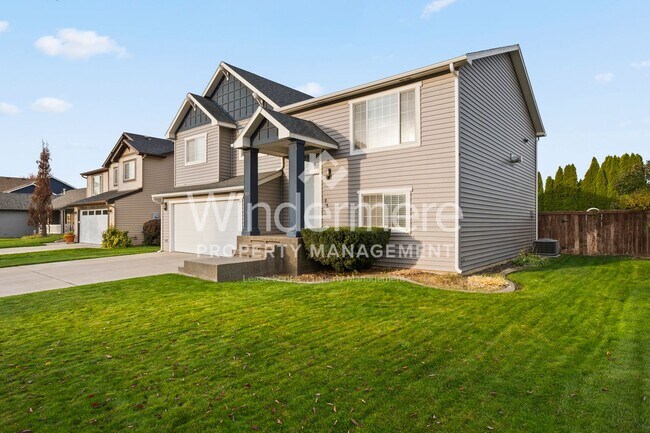 Building Photo - Beautiful 5 Bed 3 Bath in the heart of lib...