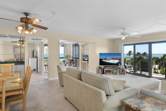 Building Photo - 801 S Ocean Dr