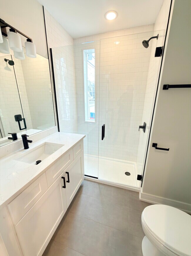 Foto del edificio - 858 N Paulina St