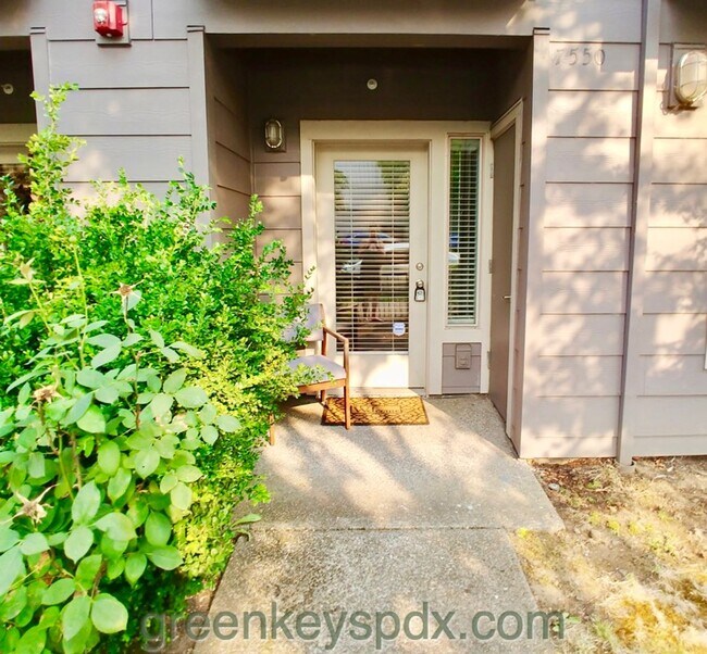 Foto del edificio - Awesome 1-bedroom condo near the heart of historic St. John's