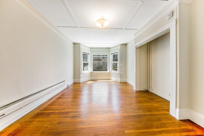Building Photo - 1420 Jones St