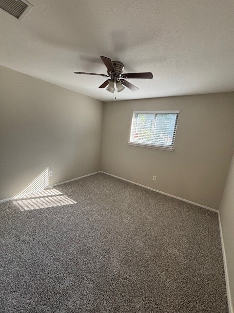 Foto del edificio - 3303 Brooktree Ln