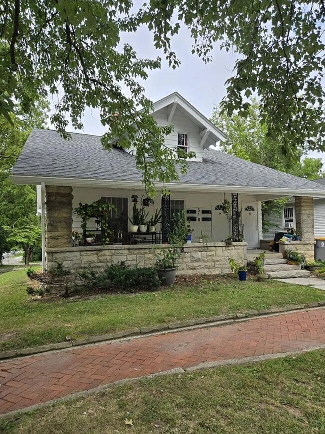 Building Photo - 610 S Washington St