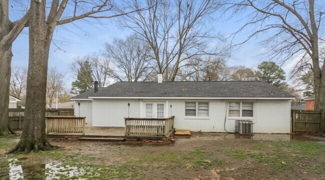Building Photo - 5111 Verosa Ave