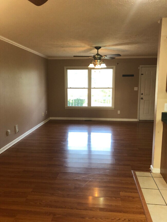 Building Photo - 1337 Chucker Dr