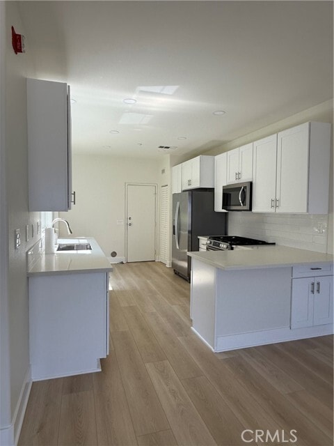 Building Photo - 38 Sobrante